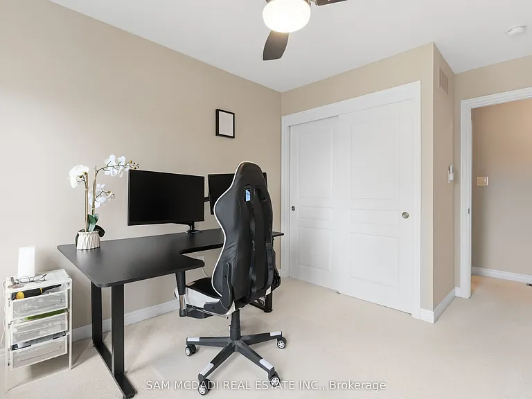 215 Dundas St E #9 — Photo 25
