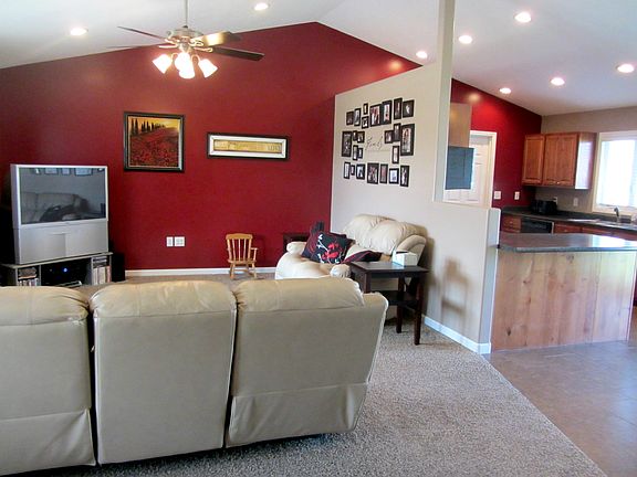 2nd image of 843 Sagewood Ave