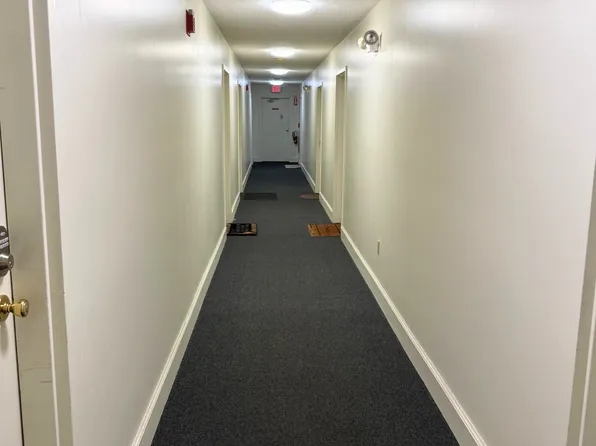 1690 Dixwell Avenue #B3, Hamden, CT 06514