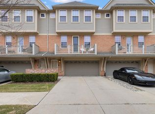 56650 Sunset Dr, Shelby Township, MI