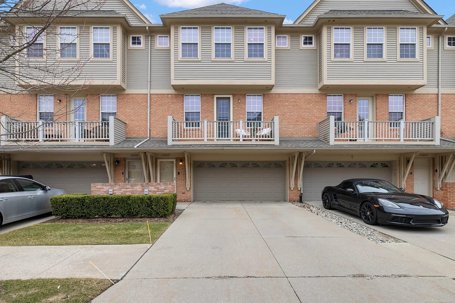 56650 Sunset Dr photo 1
