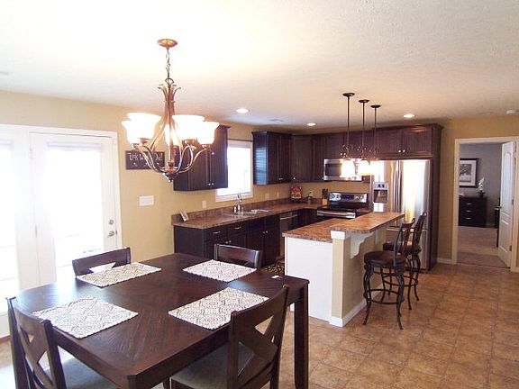 4th image of 2564 Palomino Pl
