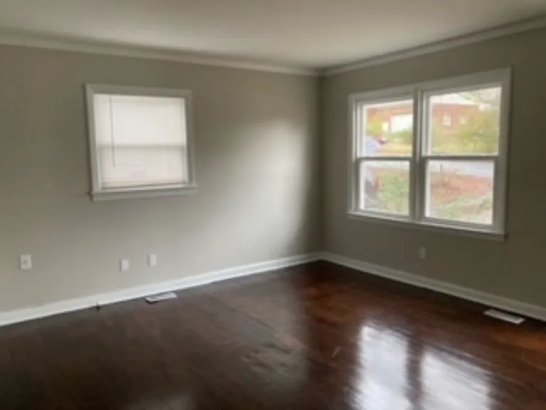 509 Sinclair St — Photo 2