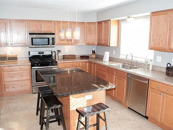 4th image of 5524 Seney Cir N