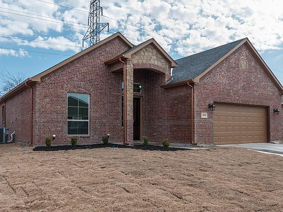 2nd image of 1033 Mockingbird Dr