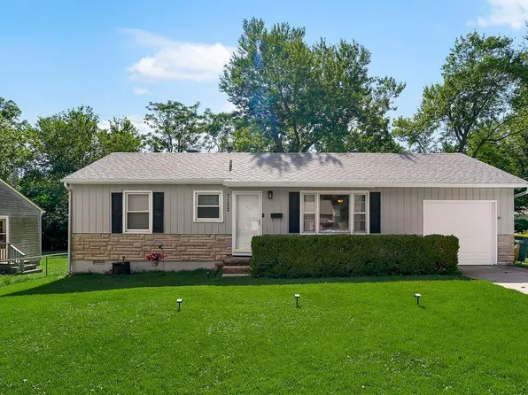 7122 Maple St, Overland Park, KS 66204