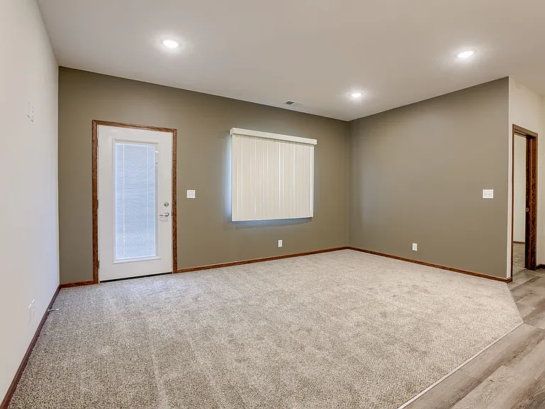 Wilderness Hills South Apartments — Photo 39