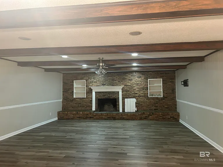 1906 Elaine Ave — Photo 5