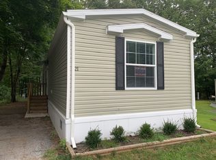 21 Pine Ct, Bloomingburg, NY 12721