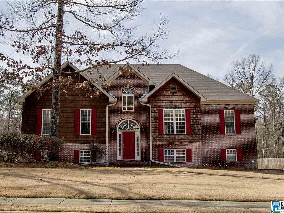 1st image of 136 Oaklyn Hills Dr