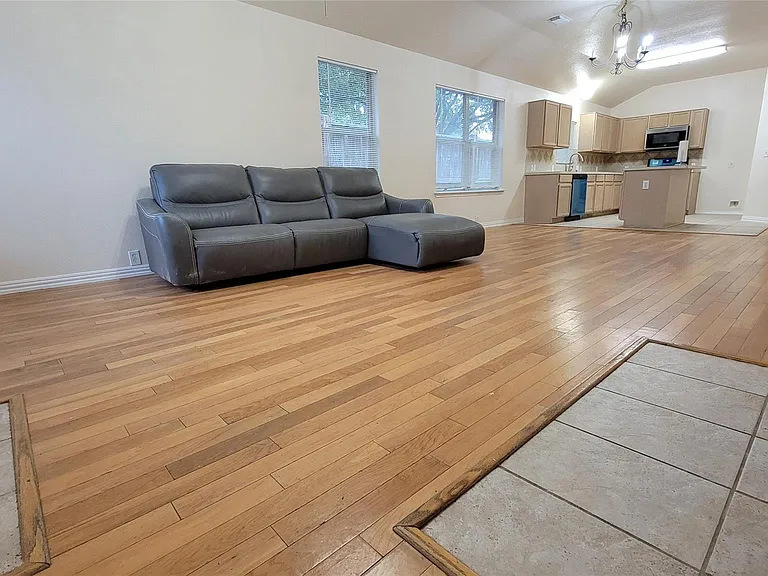 4831 Dark Canyon Ct — Photo 16