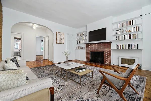 Rented by REAL New York | media 6