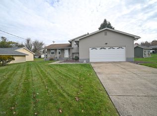 5560 Madrid Dr, Austintown, OH 44515