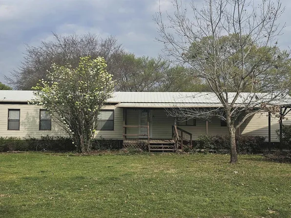 5153 Skyline Dr, Chandler, TX 75758