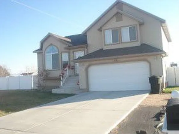 1579 W 2050 N, Clinton, UT 84015