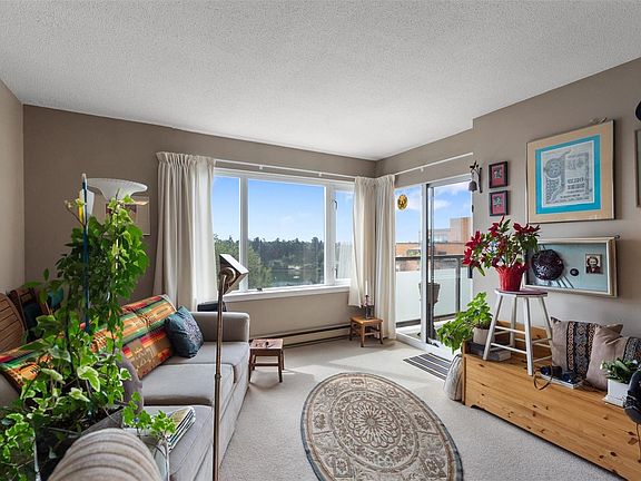 3rd image of 103 Gorge Rd E #703