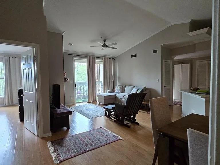 2111 Welch St #B315 — Photo 13