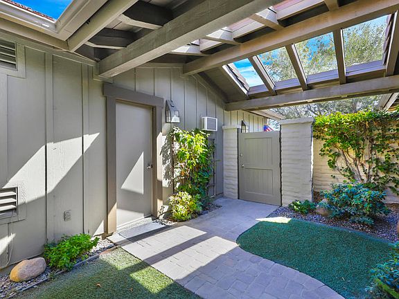 2nd image of 184 Ranch View Cir