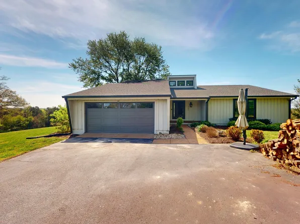 795 Crazy Doe Rd, Lexington, TN 38351