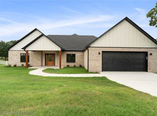 305 Eagle Crst, Poteau, OK 74953