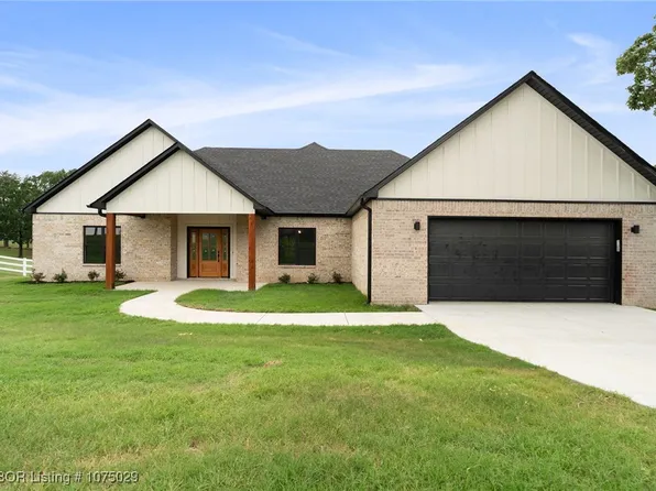 305 Eagle Crst, Poteau, OK 74953