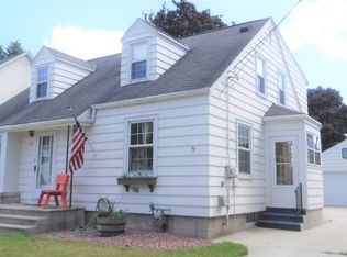 1725 24th St, Two Rivers, WI 54241