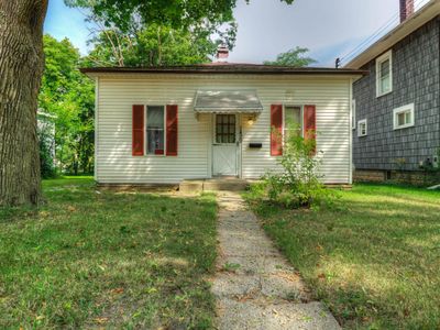 1429 Lyons Ave, Lansing, MI, 48910