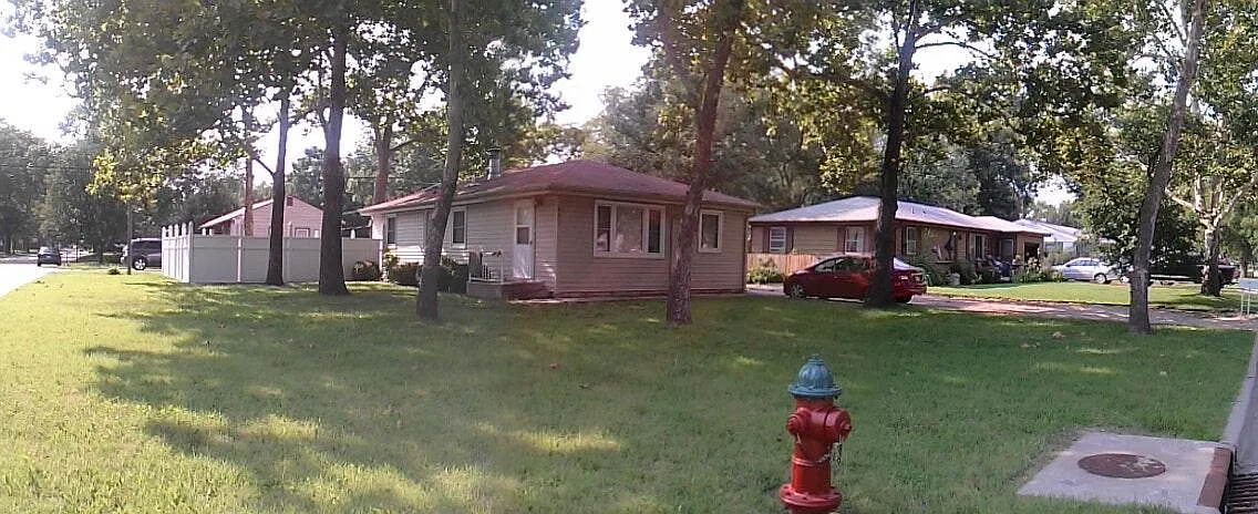 3 bed, 940 sqft, $1,200 — Photo 1