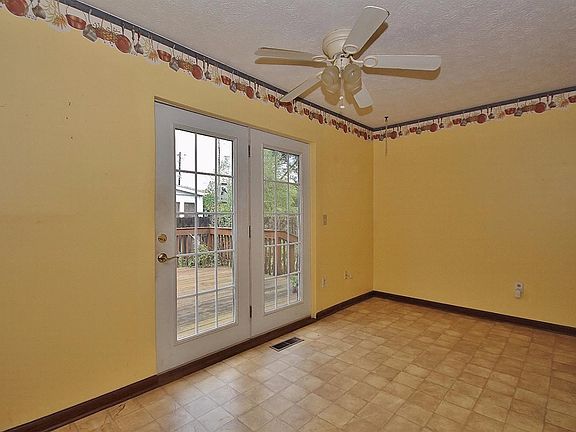 5th image of 401 E Pease Ave