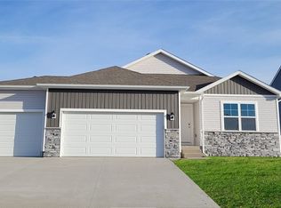 1165 Northview Dr, Waukee, IA 50263