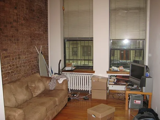 Rented by Magnone Real Estate | media 30