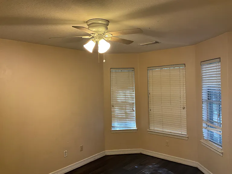 10610 Mills Way — Photo 28