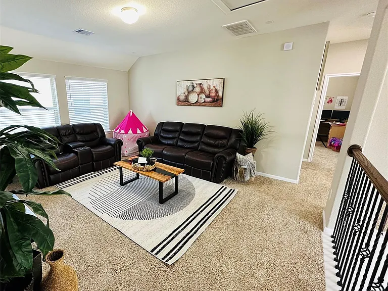 19619 Lake Bosque Dr — Photo 19