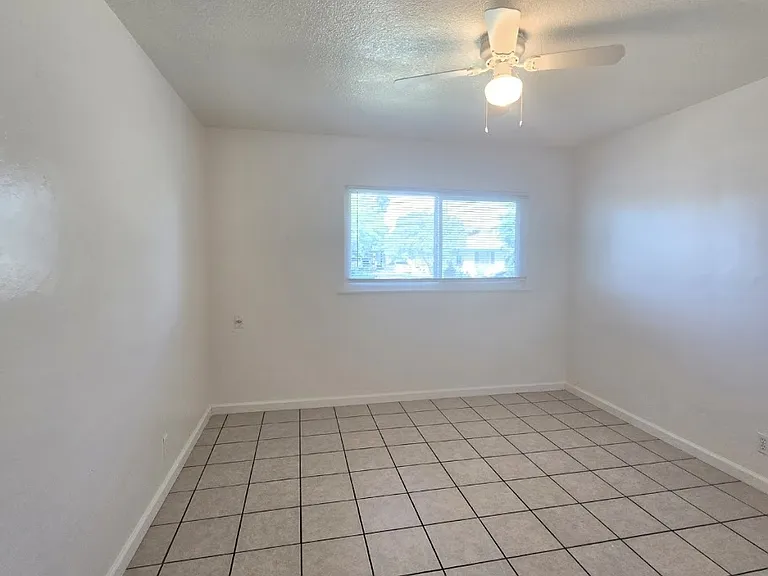 1904 N Mayfair Dr W #1904 — Photo 17