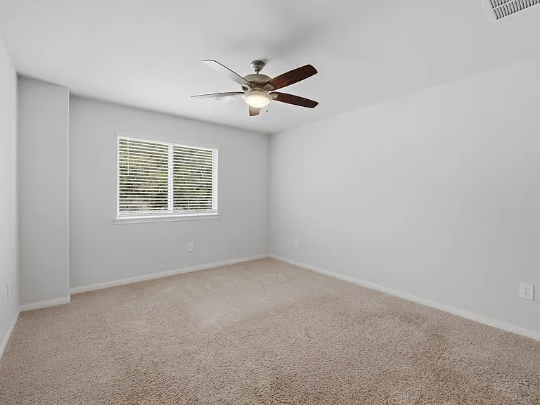 961 Harper Ln — Photo 9