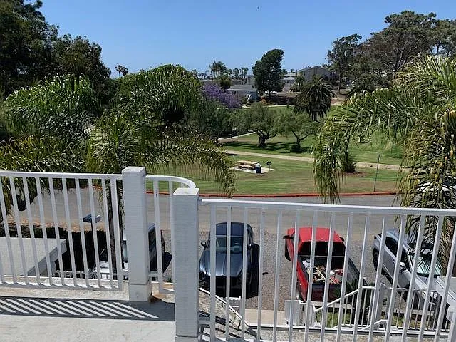 2 bed, 900 sqft, $4,375 — Photo 2