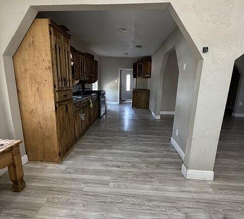 3rd image of 1522 N Golder Ave