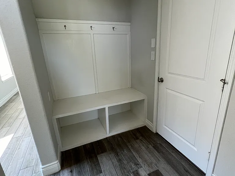 112 Freeman Loop — Photo 17