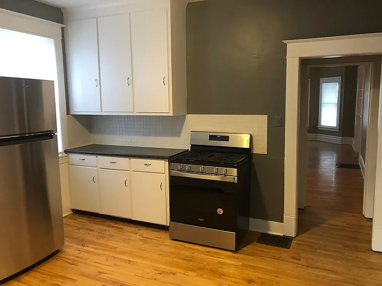 618 Hawthorne St NE #1 — Photo 6