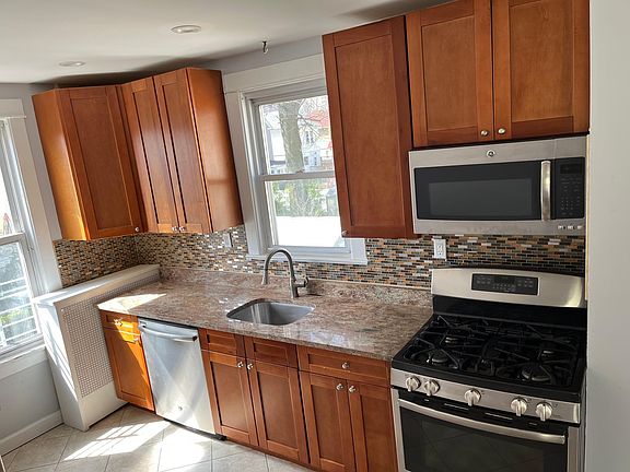 3rd image of 341 E 241st St Floor 2