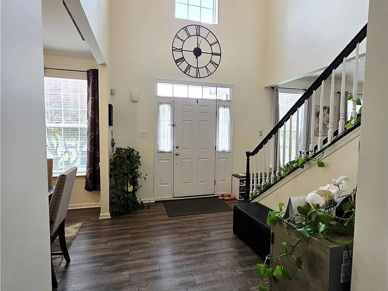 1052 Kingston Ln — Photo 25