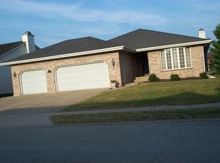 4632 Cresthaven Ln, Decatur, IL 62526