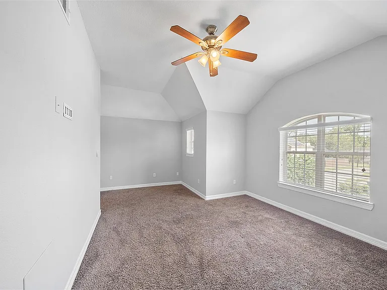 3002 Paige St — Photo 15