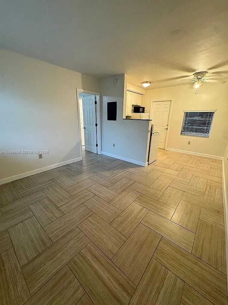 Biscayne Court — Photo 1