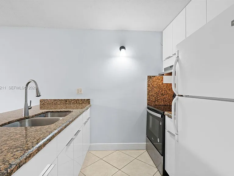 2771 Riverside Dr #316-A — Photo 23