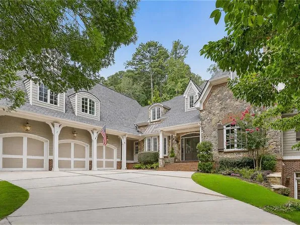 4992 Rebel Trl, Sandy Springs, GA 30327