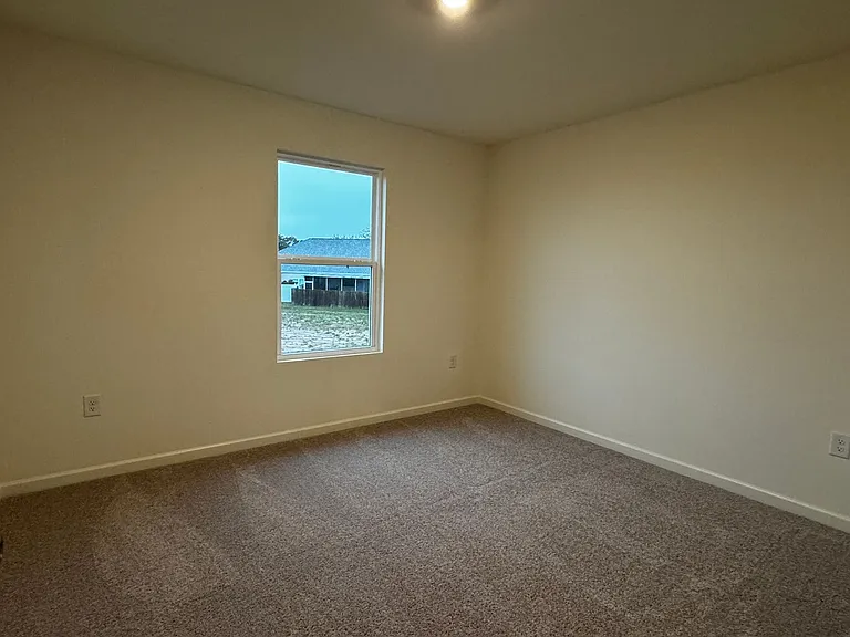 249 Isabella Way — Photo 14