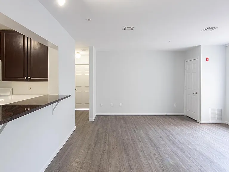 394 S Harrison St. — Photo 4