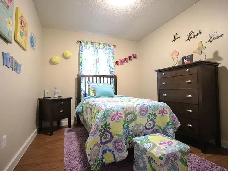 Buffalo Ridge Apartments — Photo 10