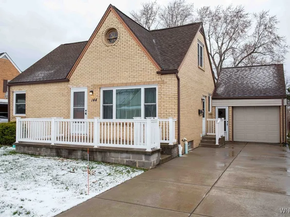 144 E Milnor Ave, Lackawanna, NY 14218